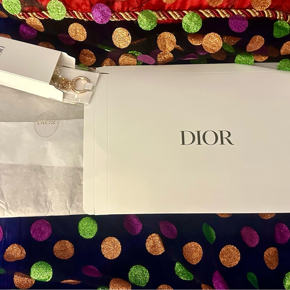 Bundled Dior Raffia Wristlet Clutch &  Limited Edition Bag Charm Phone Key Ring - Picture 7 of 10